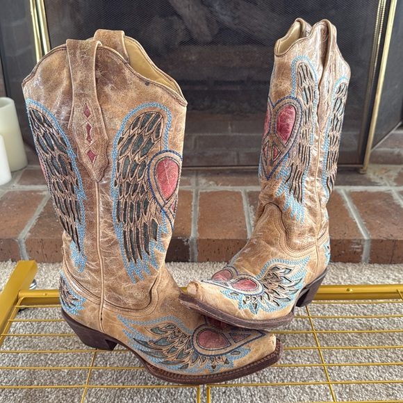 Great condition, adorable Corral cowboy boots! 👢🤠 - Picture 5 of 7